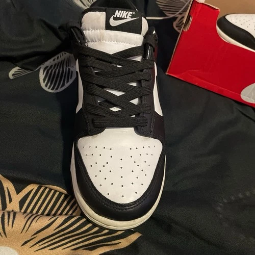 Nike Panda Dunks Men Size 8