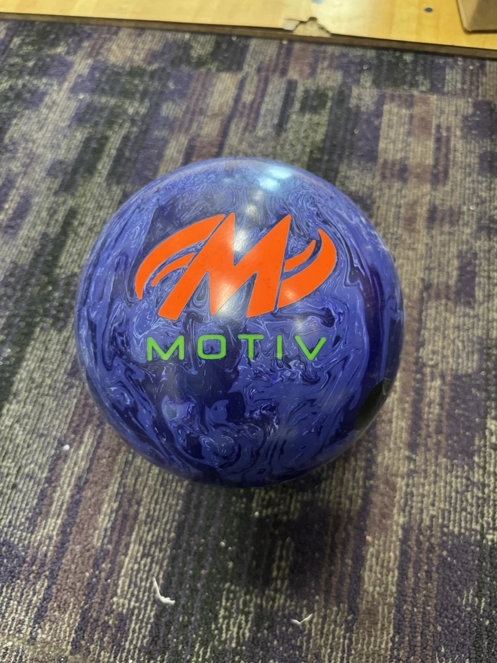 ⚡️Bola de Bowling Motiva Venom Shock 15 lb MUY BAJA GSMES💯 Foto 3 de 4