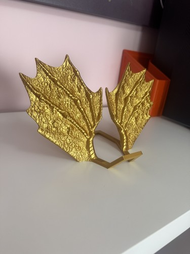 Dragon wings Book/ Tablet Holder - Fourth Wing inspired - Bookish - BookWyrm - Picture 2 of 6