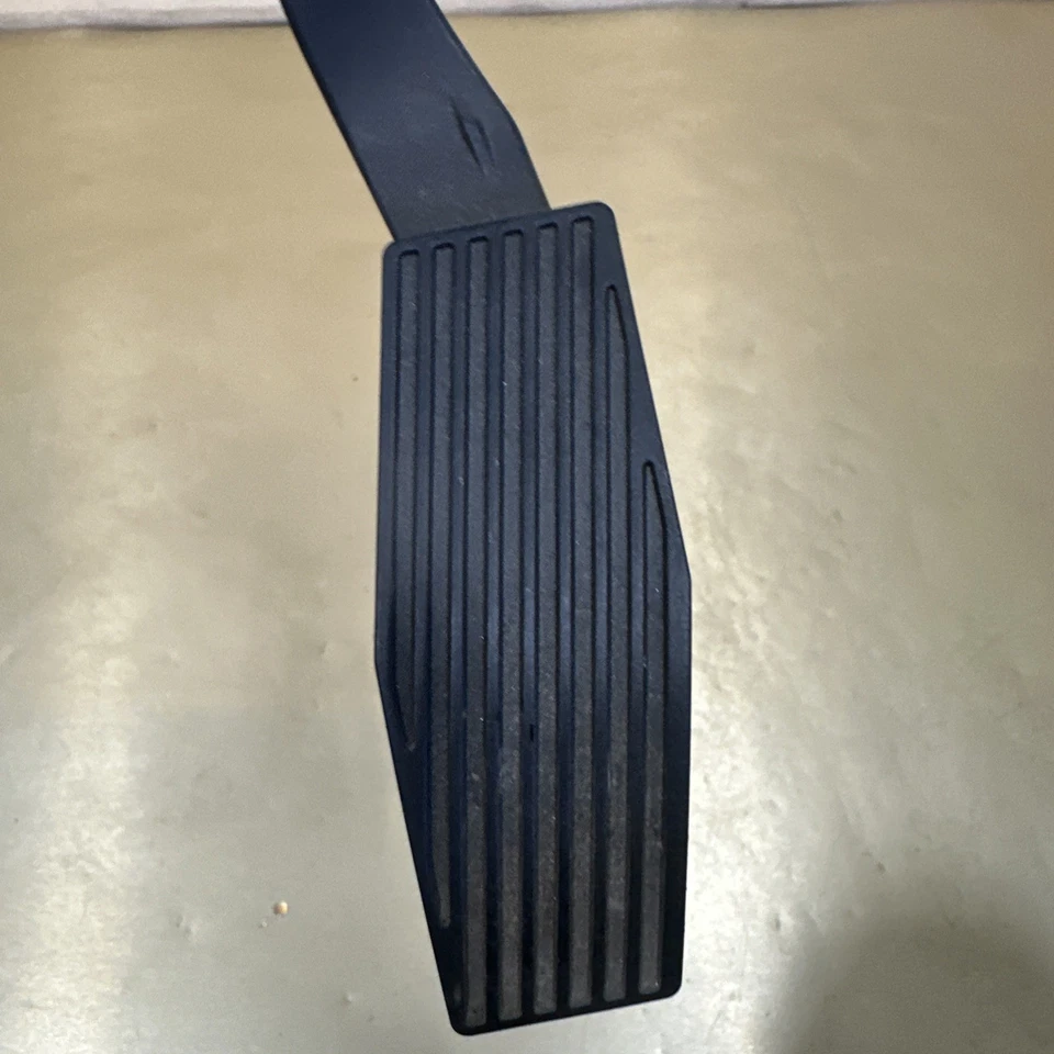 Sensor de pedal acelerador de gasolina Chevrolet Volt 2011-2015 OEM Foto 4 de 4