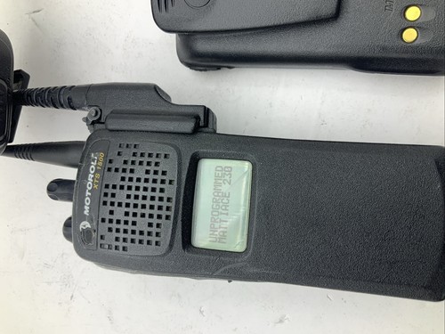 Motorola XTS1500 portable radio, model H66SDD9PW5BN—a UHF R2 band +Mic & 2 Batte - Photo 9/10