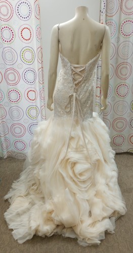 Maggie Sottero Wedding Dress –Size 8 - Picture 2 of 4
