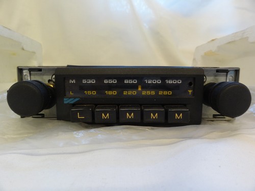 Oldtimer Motorolo Tasterradio für BL Autos (70er Jahre)