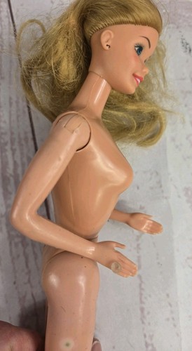 Lot Vtg Barbie Dolls For Parts TLC Repair As Is Damaged 70-80s Bodies Heads #2 - Picture 3 of 24
