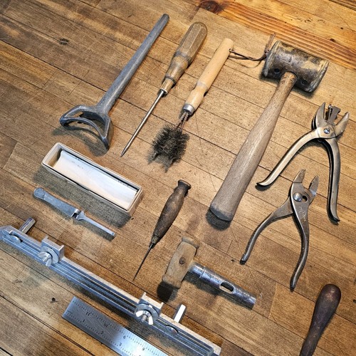 Antique Leather Craft Tools Cobbler Hammer Punches Knives SKIVING Vintage LOT US - Picture 4 of 4