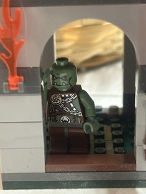 LEGO Castle Tower Raid+King And War Wagon/Troop Transport Skeletons/Orcs Retired