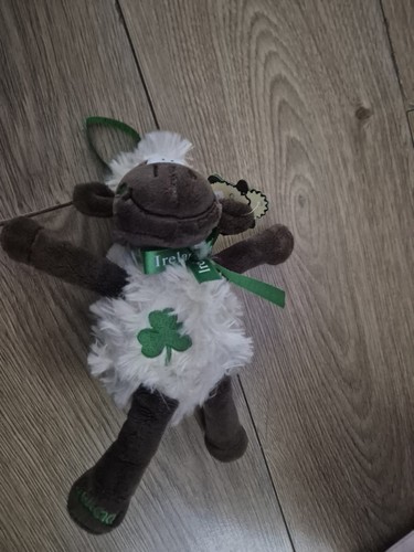 Seamus das Schaf Irland, Plüschtier zum Aufkleben, kleines Stofftier, neu ohne Etikett  - Bild 3 von 3