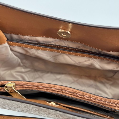 Bolso de Hombro Michael Kors Newbury Cadena Mediana Vainilla Bellota Guijarro Cuero - Imagen 9 de 12