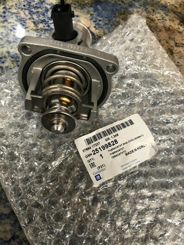 NUEVO TERMOSTATO DE REFRIGERACIÓN DEL MOTOR GENUINO HOLDEN CRUZE JG, JH 2009-2017 1,8 L F18D4 - Imagen 1 de 3