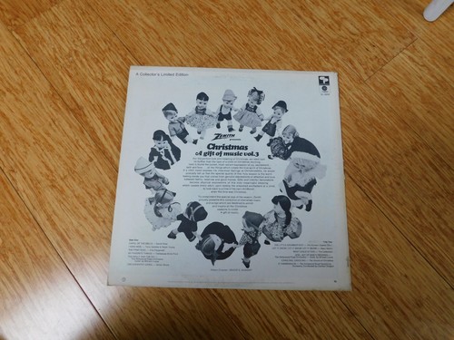 ZENITH PRESENTS CHRISTMAS A GIFT OF MUSIC VOL.3 - 1969 LP SL-6659 - Picture 3 of 4