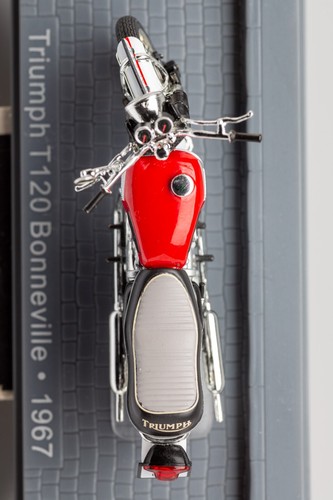 Triumph T120 Bonneville Red/White 1967 IXO/Altaya 1:24 - Imagen 9 de 11