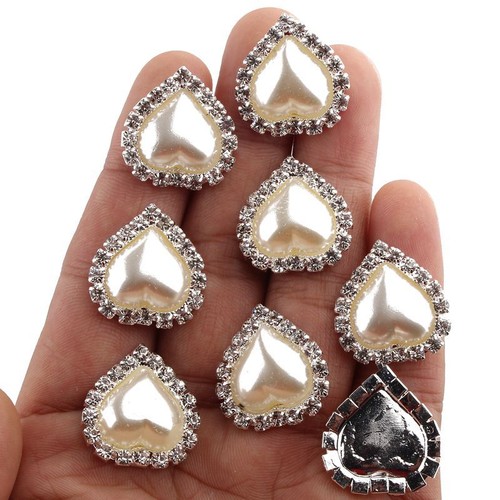 20PCS 21mm x 23mm Heart White Faux Pearl Button Flatback  - Picture 1 of 5