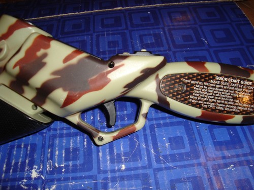 Buckmaster Deer Huntin' Electronic Handheld Action Gun - Picture 3 of 3