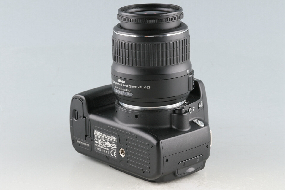 Nikon D40 + AF-S DX Nikkor 18-55mm F/3.5-5.6 G II ED Lens #54023
