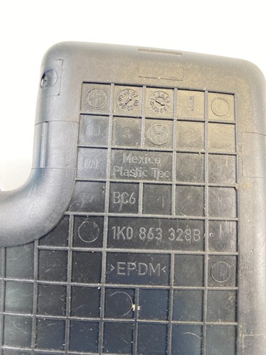 2006-2009 Volkswagen Rabbit Rear Center Console Rubber Liner Mat 1K0863328 OEM - Bild 7 von 9