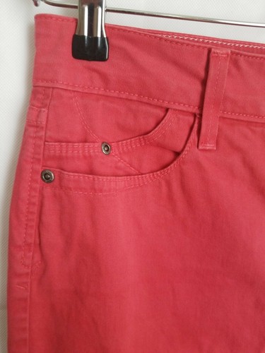 Falda roja informal ceñida al cuerpo para mujer  - Imagen 4 de 10