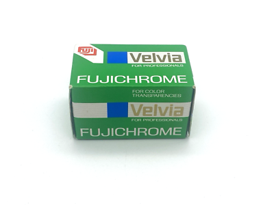 期限切れフィルム FUJICHROME Velvia RVP 120 ISO50 期限切れフィルム FUJICHROME Velvia RVP 120 ISO50 - メルカリ