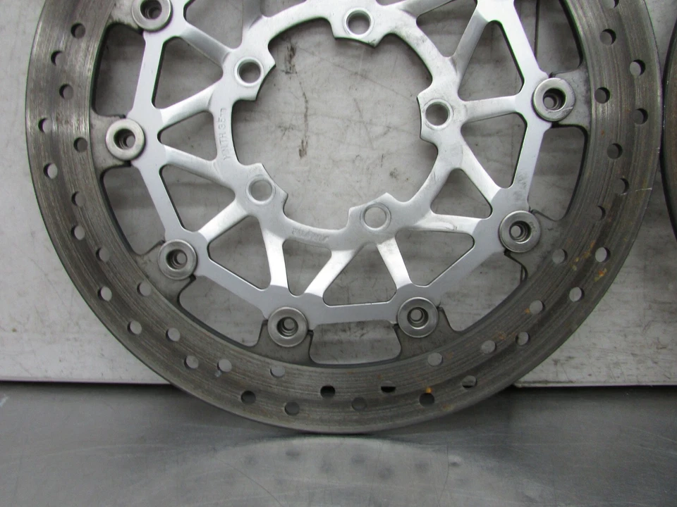 306 G TRIUMPH STREET TRIPLE R 675 2009 OEM ROTOR DELANTERO DERECHO E IZQUIERDO (DOS) Foto 3 de 4
