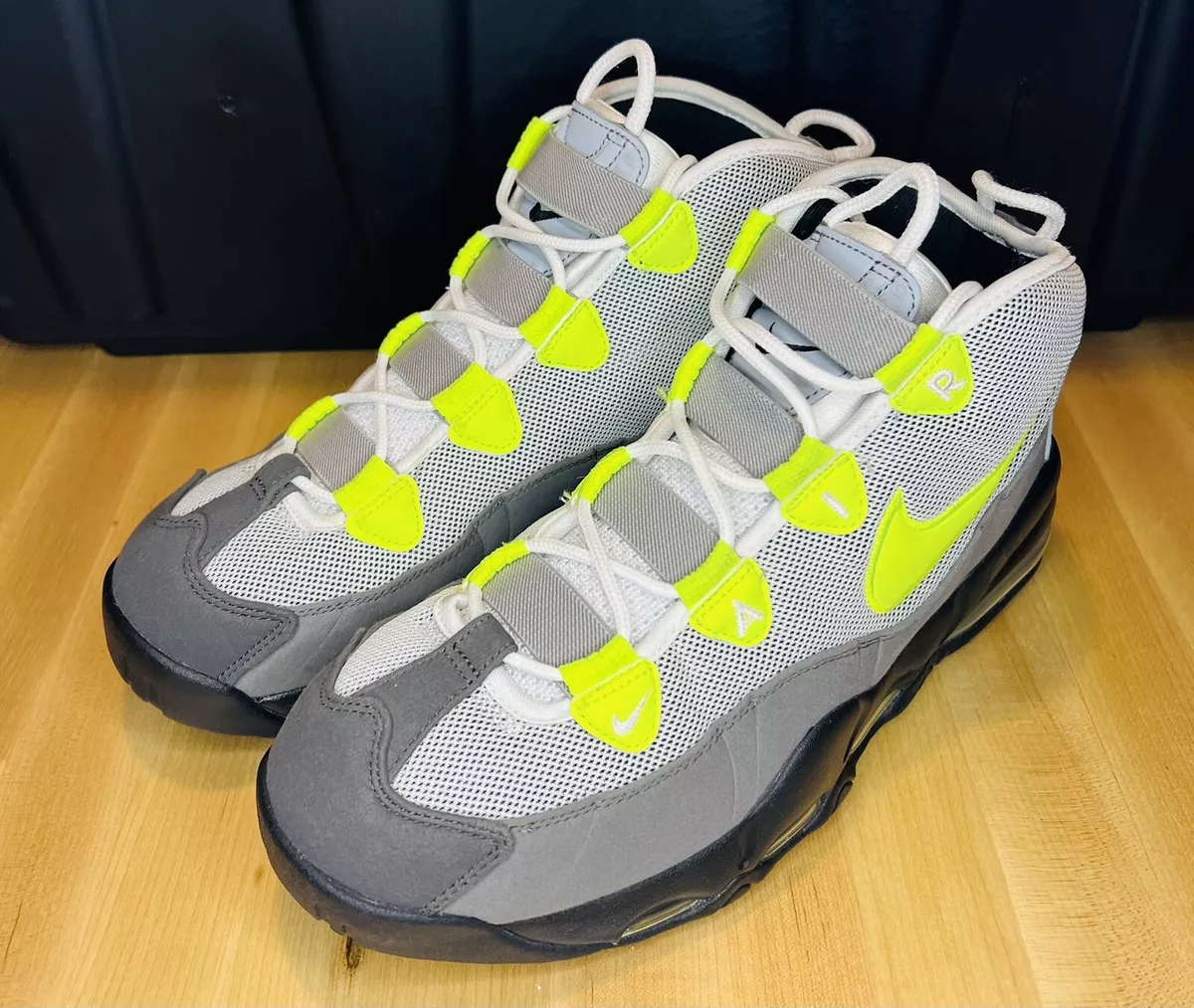 air max uptempo volt