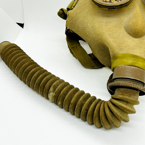WW2 IMPERIAL JAPANESE ARMY SOLDIER and civilian Original Gas Mask 1941 - Picture 6 of 12