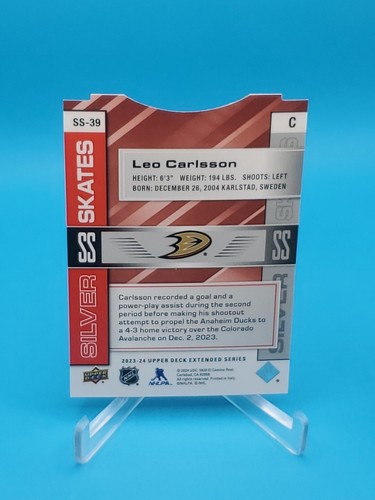 Leo Carlsson 2023-24 Extended Series #SS-39 Silver Skates Red Parallel 76/100 - Picture 2 of 2