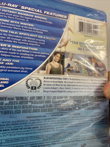Dolphin Tale Blu-ray DVD HD Digital 2011 2-Disc Set SEALED - Picture 4 of 6