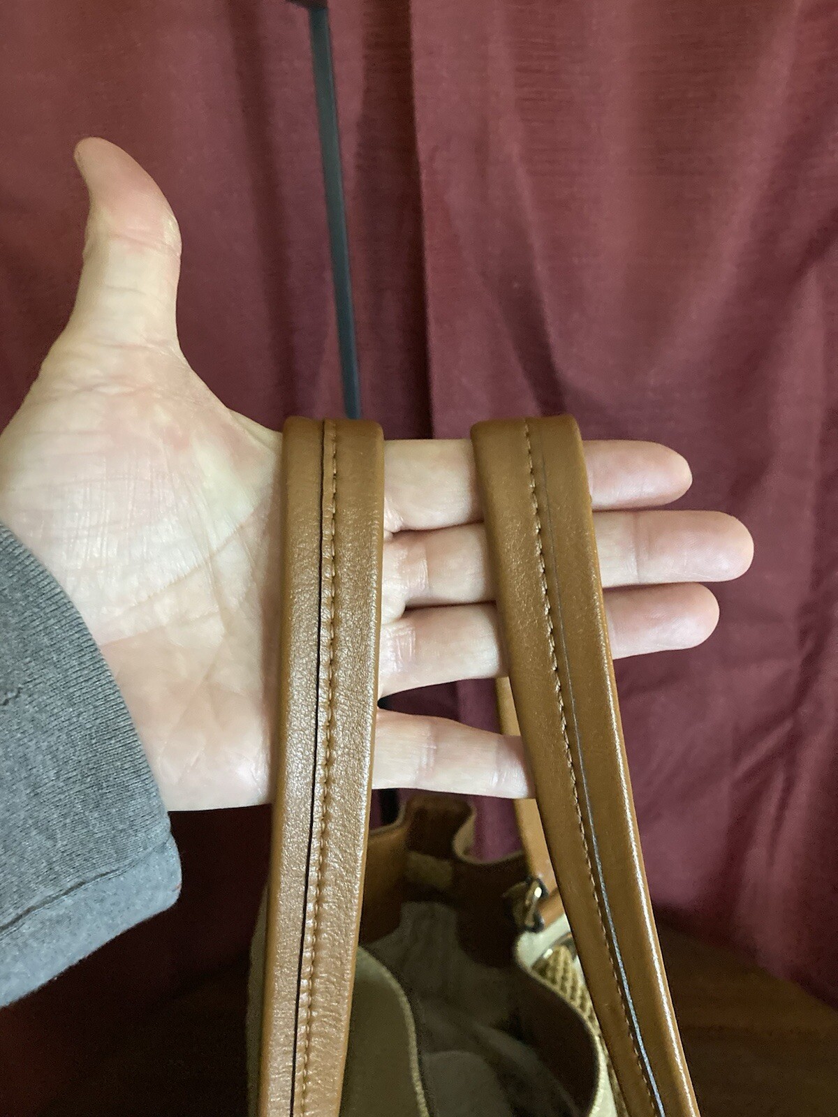 Mk MICHAEL KORS BUCKET BAG WITH DRAWSTRING AND TA… - image 4