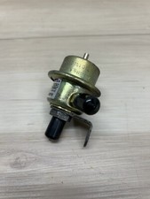 MERCEDES BENZ  R107  380SL 380SLC W126 380SEC FUEL PRESSURE REGULATOR 0280161012