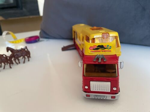 Majorette série 3000 - camion transport chevaux rodeo texas 1/60 ( 4 chevaux ) - Foto 4 di 5