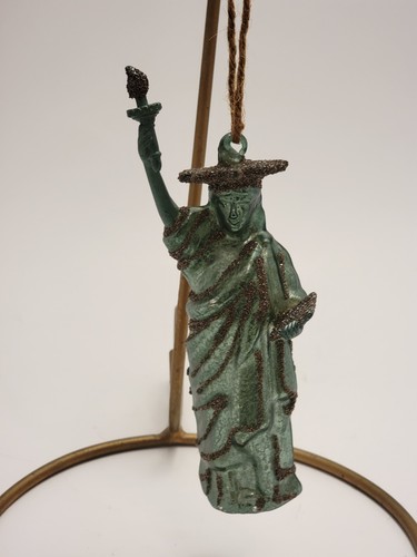 Statue Of Liberty Blown Glass Ornament - Picture 1 of 6
