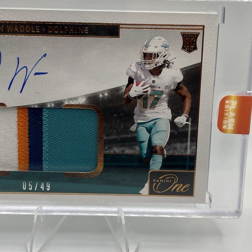 2021 Panini One Jaylen Waddle #8 Rookie Patch Autograph RPA BRONZE /49 4-Color - Bild 3 von 6