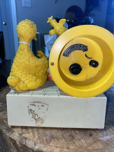 Vintage 1970s Sesame Street Big Bird Alarm Clock - *Clock Works Alarm Not Tested - Picture 3 of 5