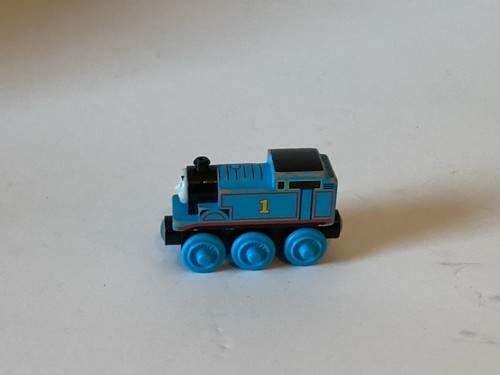 Thomas & Friends Thomas Il Treno Piccolo Giocattolo - Foto 3 di 6