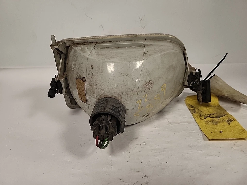 Driver Left Headlight Fits 94-97 MAZDA B-2300 849000 FF5 - Image 2 of 4