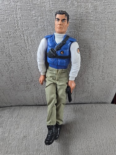 Vintage Hasbro Action Man "Hands Up" Policeman! Figure 1996 - Picture 15 of 15