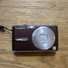 Panasonic　LUMIX DMC-FX07 レッド Panasonic LUMIX DMC-FX07 - Photo Thinking Camera Review
