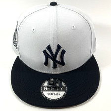 New Era New York NY Yankees Exclusive White Navy 9FIFTY Snapback Hat Cap