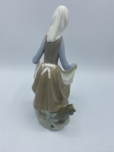 Lladro Figur 4826 Kaninchenfutter Mädchen & Hase verpackt - Bild 6 von 8