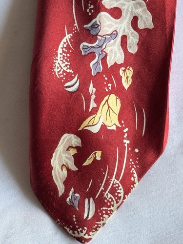 Vintage Necktie Wembley Pat. Off. Leaves Red, Blue, Yellow Men’s Tie 3 1/4” X 52 - Picture 4 of 8