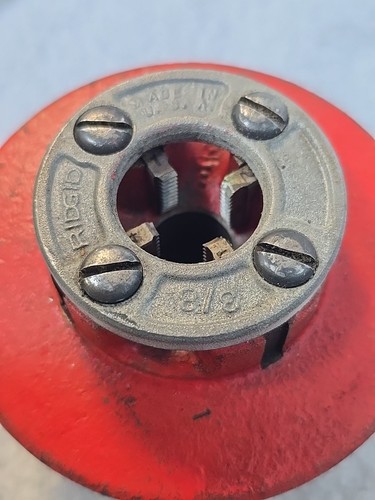 Cabezal de troquel roscador de tubería Ridgid 3/8", hecho en EE. UU., usado - Imagen 3 de 3