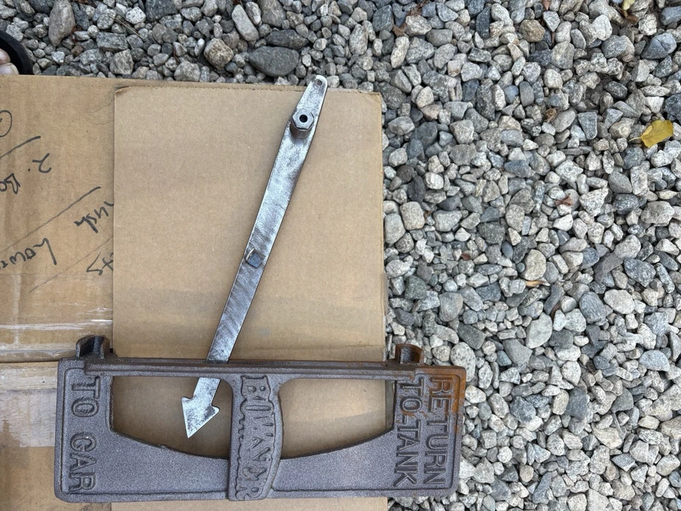 Bowser c81 可见燃气泵返回油箱/汽车重铸复制零件 — 第 2/4 张图片