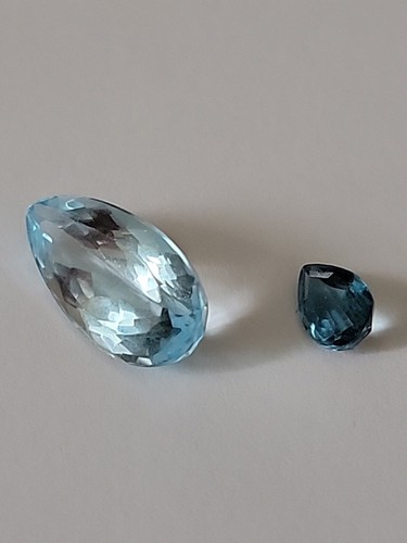 2 Loose Cut Teardrop Topaz Gem Stones - Picture 4 of 11