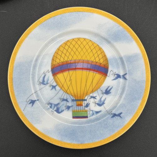 Set Of Four Williams Sonoma Montgolfiere Porcelain Salad Plates Hot Air Balloon - Picture 3 of 8