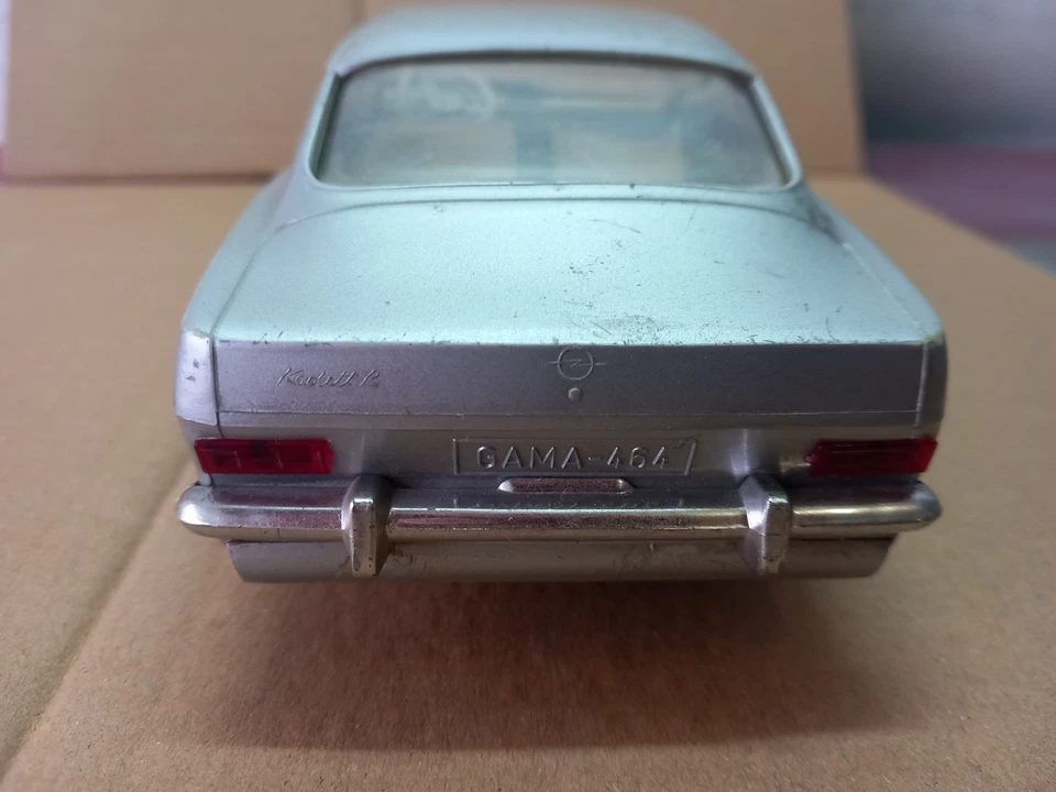 GAMA OPEL KADETT COUPE' 1/20 1965 RUOTA ANTERIORE DX ADATTATA - Immagine 4 di 4