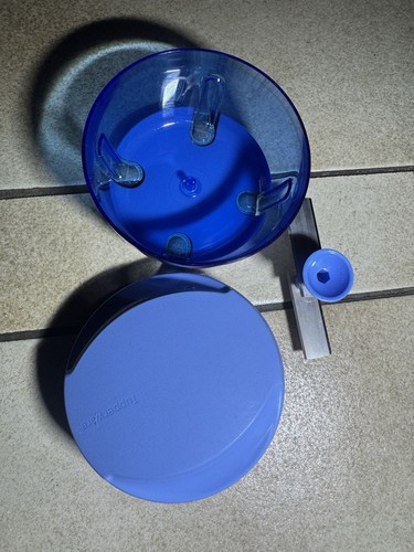 Tupperware Küchenhelfer Happy Chef Blau Zwiebelschneider Zerkleinerer - Bild 3 von 3