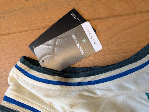 Giannis Antetokounmpo Signed Bucks Nike Vaporknit NBA Authentic Jersey JSA - Picture 8 of 9