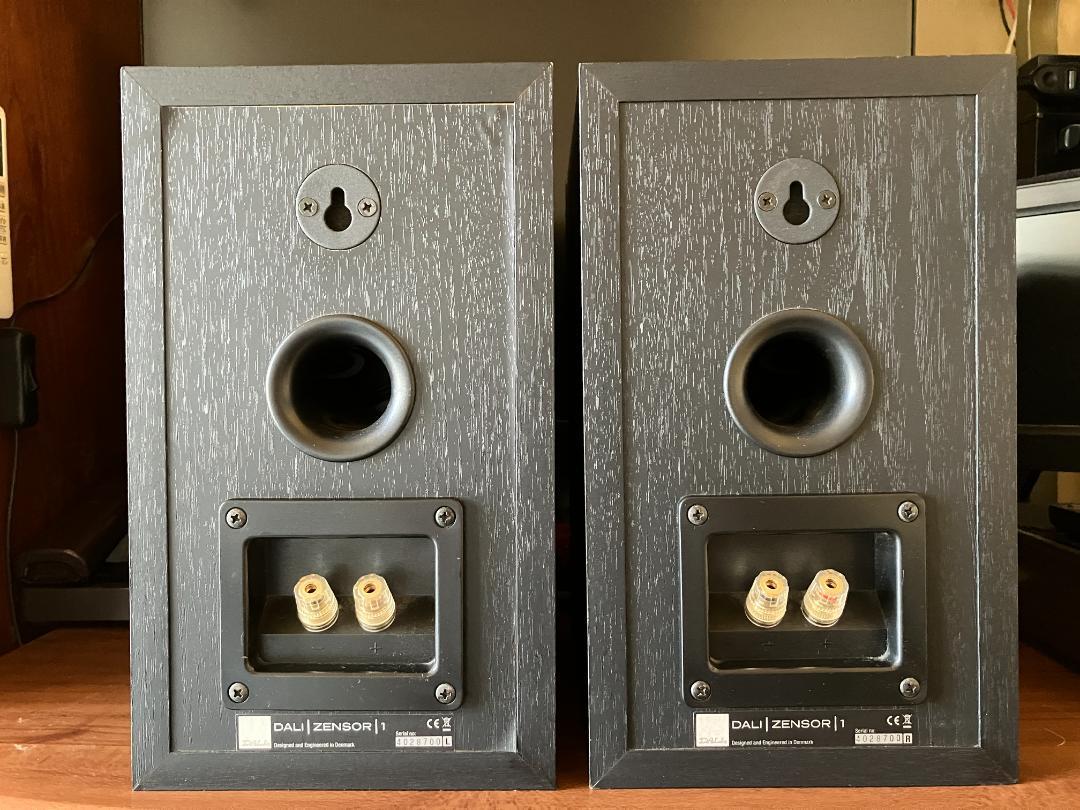 Dali Zensor 1 Bookshelf Speakers Pair Light Black color Pair Used