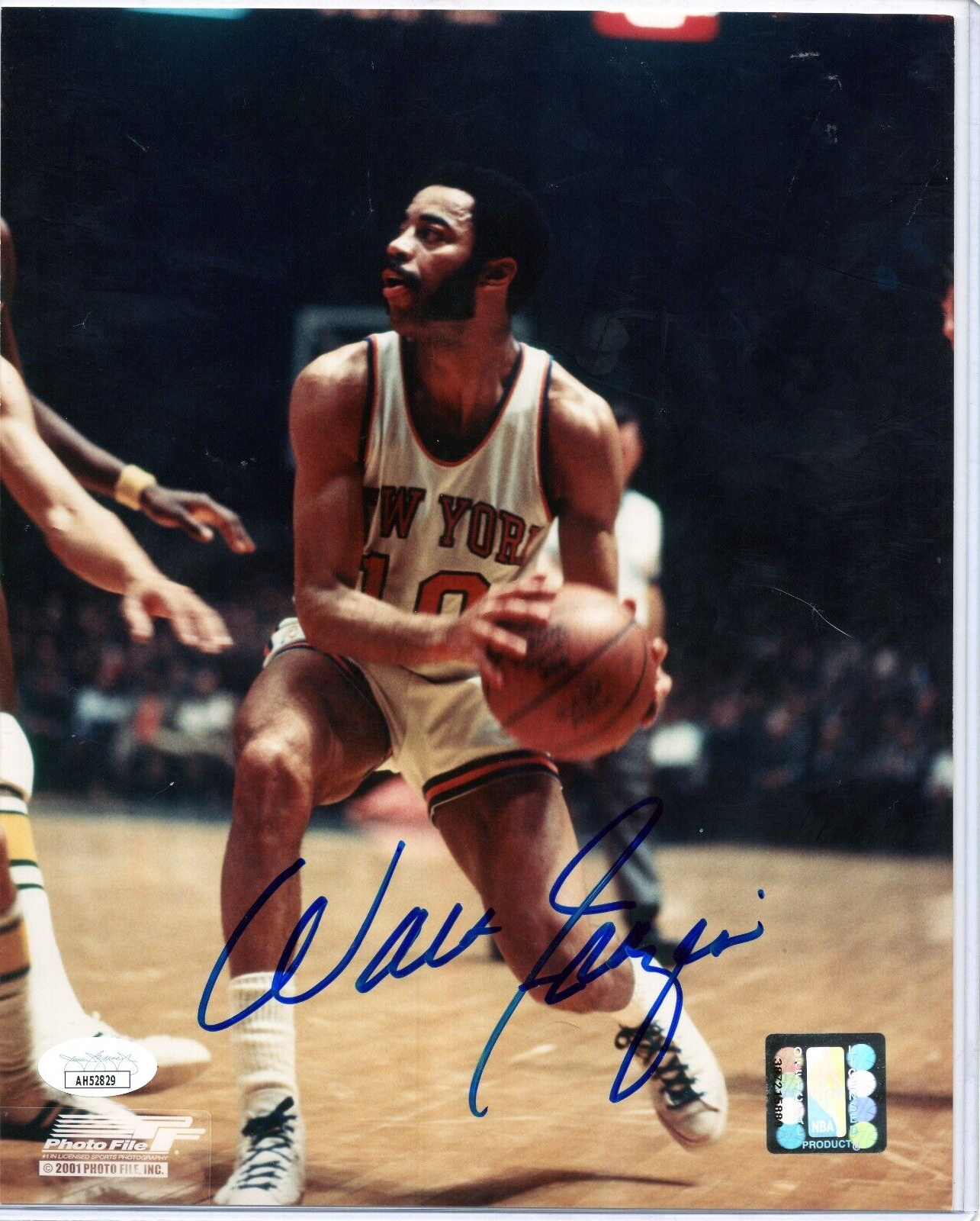 Walt Frazier Autographed Signed 8X10 Photo Auto Autograph JSA COA New York Knicks Passing