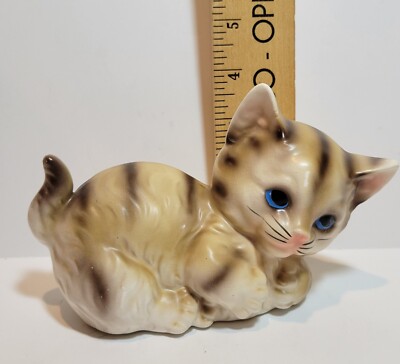 Vintage Kitten Cat Blue Eyes Figurine Ceramic Porcelain