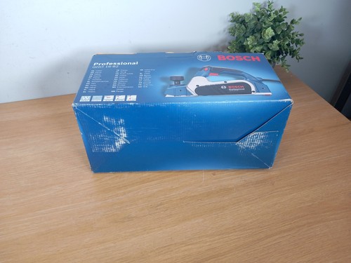 Bosch Professional GHO 16-82 Corded Electric 240v Planer with 82mm Blade Width - Picture 13 of 13